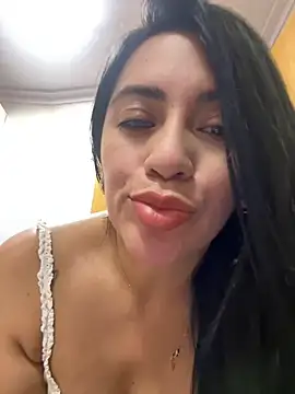 nataliia queen  online show from June 2026 11:33:02 PM