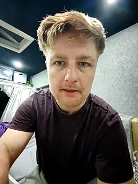 Snapshot of Xavier_wolfx chatting on February 2026 07:12:01 PM Xavier wolfx online show from February 2026 07:12:01 PM