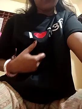 queenneha69 online show from April 2026 02:12:01 PM