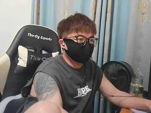 GaryWong02 online show from February 2026 01:47:01 PM