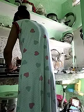 Night-Couple2 online show from April 2026 04:35:01 AM