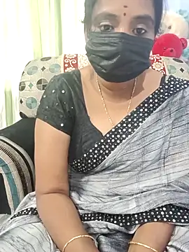 Tinarosy13 online show from February 2026 06:10:02 AM