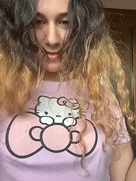 joanaguerreiru online show from June 2026 05:37:01 PM