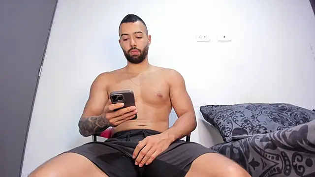 kyle collinz1 online show from January 2026 05:57:02 AM