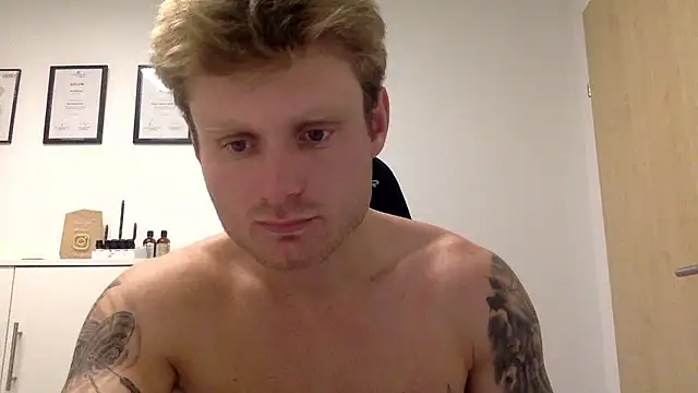 Fitlover1994 online show from January 2026 07:44:02 AM