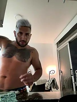 LittleRoccoph online show from January 2026 12:01:02 AM