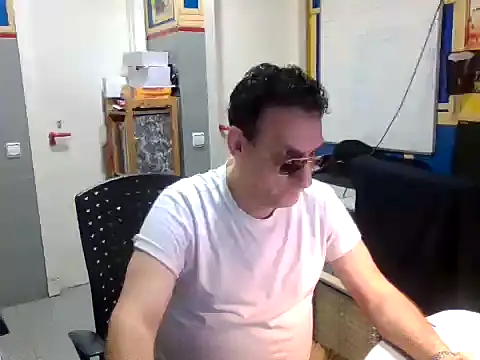 Viteperromad online show from February 2026 05:53:02 PM