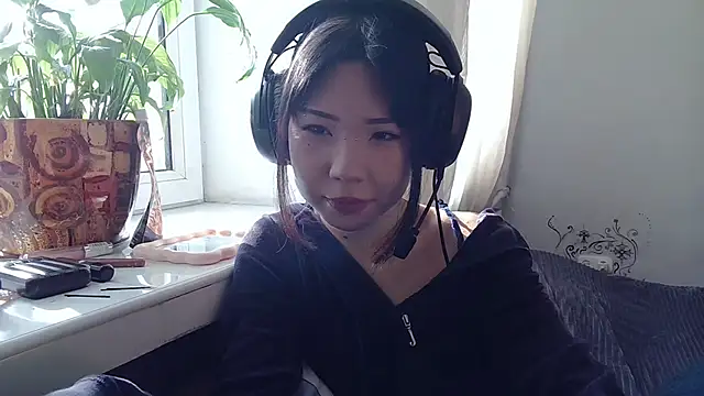 AprilOnilll online show from January 2026 07:34:02 AM