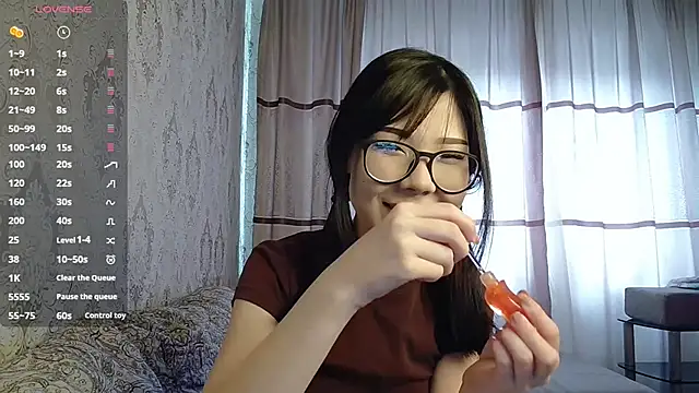 AprilOnilll online show from March 2026 05:37:02 AM