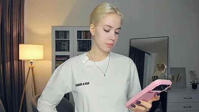 beauty cutiepie online show from January 2026 07:54:01 AM