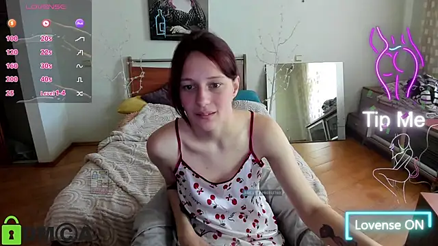 Snapshot of Lily_Viola chatting on May 2026 07:35:02 AM Lily Viola online show from May 2026 07:35:02 AM