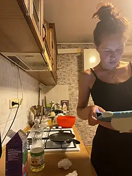 Lily Viola online show from July 2026 04:47:02 AM
