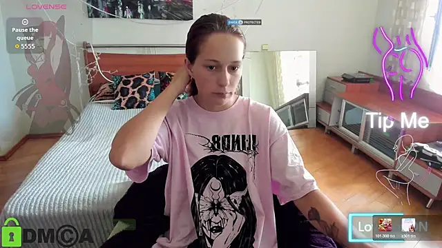 Lily Viola online show from July 2026 07:35:02 AM