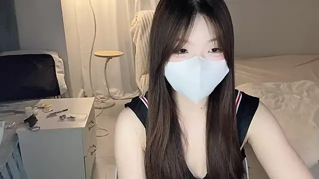 Snapshot of _xiaoxinxin_ chatting on June 2026 11:57:01 AM xiaoxinxin online show from June 2026 11:57:01 AM