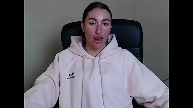 cammila horn online show from April 2026 06:42:02 AM