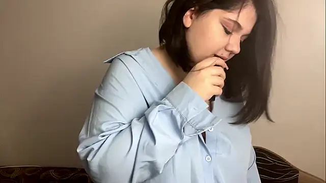 LunaBlakes online show from February 2026 07:48:02 AM