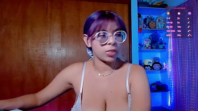 Snapshot of Princess_Venus chatting on May 2026 06:32:01 AM Princess Venus online show from May 2026 06:32:01 AM