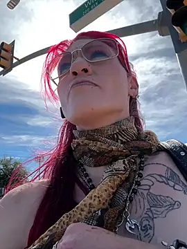 Snapshot of ViironiikaHostiile chatting on February 2026 05:55:02 PM ViironiikaHostiile online show from February 2026 05:55:02 PM