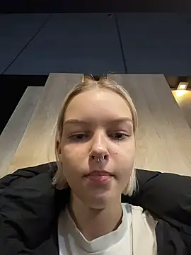 Snapshot of AshleyMur chatting on January 2026 03:34:01 AM AshleyMur online show from January 2026 03:34:01 AM