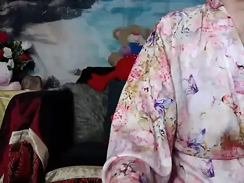 Snapshot of LovelyJess4U chatting on July 2026 07:23:01 AM LovelyJess4U online show from July 2026 07:23:01 AM
