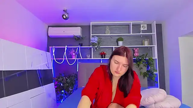 StephieRousee online show from April 2026 05:32:01 AM