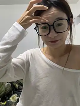 Snapshot of Xiaojuzi- chatting on July 2026 02:23:01 PM Xiaojuzi- online show from July 2026 02:23:01 PM