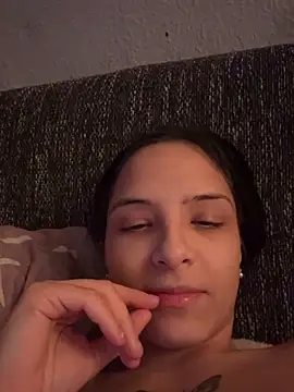 Snapshot of Evelin199 chatting on March 2026 11:34:01 PM Evelin199 online show from March 2026 11:34:01 PM