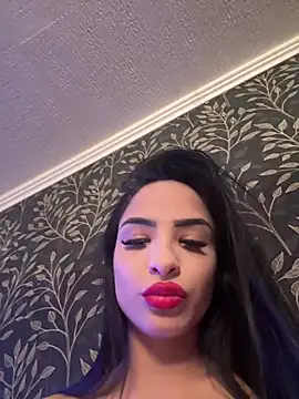 Evelin199 online show from April 2026 06:36:02 PM