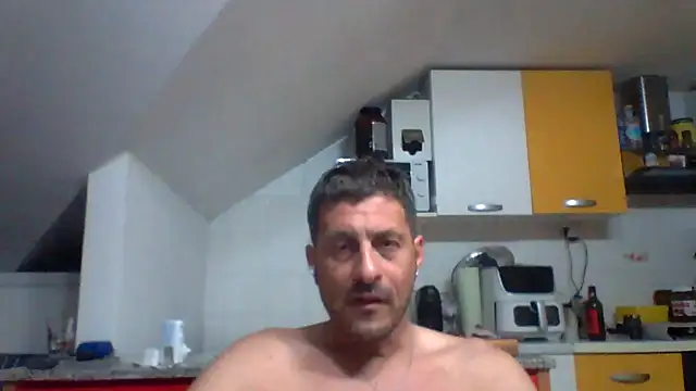 Snapshot of colosone chatting on June 2026 10:26:01 PM colosone online show from June 2026 10:26:01 PM