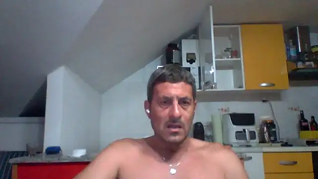 Snapshot of colosone chatting on June 2026 03:25:01 AM colosone online show from June 2026 03:25:01 AM