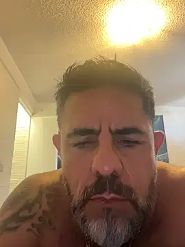 wolfbucker online show from January 2026 05:59:02 PM