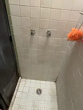 wolfbucker online show from January 2026 07:30:01 PM