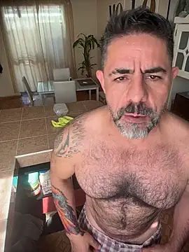 wolfbucker online show from February 2026 04:06:01 PM