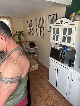 wolfbucker online show from April 2026 04:15:01 PM