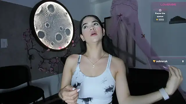 Luna  02 online show from March 2026 11:40:01 AM