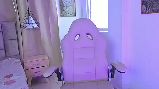 Snapshot of scarlettjohnson_ chatting on January 2026 01:05:02 PM scarlettjohnson online show from January 2026 01:05:02 PM