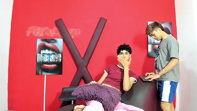 AVENGER BOYS2026 online show from April 2026 10:21:02 PM