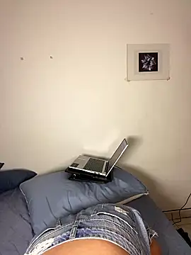 Snapshot of Martina_small chatting on January 2026 04:58:02 AM Martina small online show from January 2026 04:58:02 AM