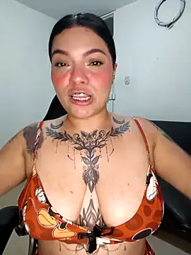 Snapshot of brenda_palacio chatting on March 2026 03:01:02 AM brenda palacio online show from March 2026 03:01:02 AM