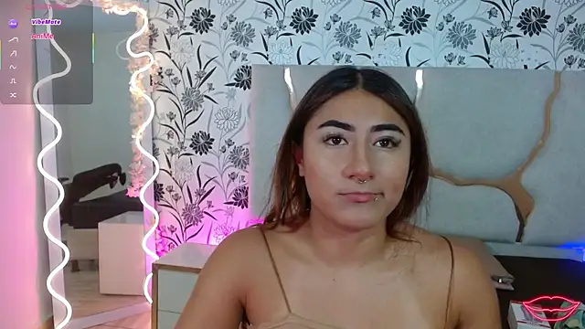 Snapshot of Livglow_tay chatting on January 2026 03:00:01 AM Livglow tay online show from January 2026 03:00:01 AM