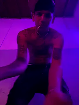 Snapshot of Sam_33_sexy_27 chatting on January 2026 12:07:02 PM Sam 33 sexy 27 online show from January 2026 12:07:02 PM