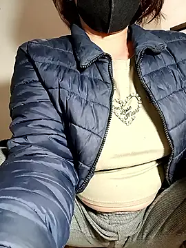 Snapshot of Lyna_sexy24 chatting on January 2026 10:45:01 PM Lyna sexy24 online show from January 2026 10:45:01 PM