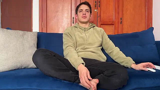 Enzho liam online show from February 2026 03:41:02 PM