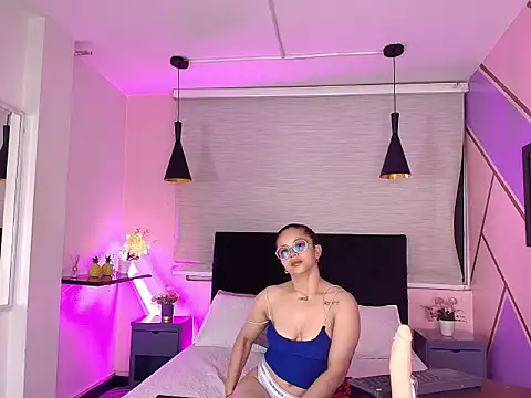 Snapshot of Coraliiine_ chatting on March 2026 10:20:01 AM Coraliiine online show from March 2026 10:20:01 AM