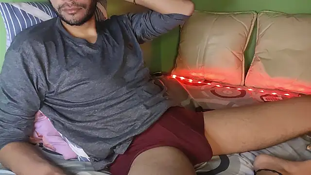 Taylor Blaze94 online show from February 2026 01:33:01 AM