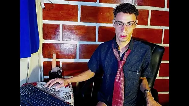 Snapshot of thomson_maxxi chatting on January 2026 12:43:02 PM thomson maxxi online show from January 2026 12:43:02 PM