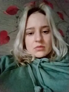 Snapshot of Mila_weed chatting on February 2026 01:20:01 PM Mila weed online show from February 2026 01:20:01 PM