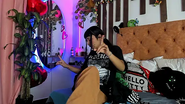 MeowMota  online show from February 2026 07:02:02 PM