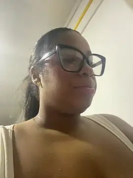 Snapshot of NataliaMillers chatting on June 2026 03:52:02 AM NataliaMillers online show from June 2026 03:52:02 AM