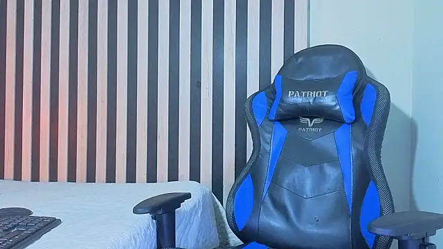 Simon Rz online show from March 2026 12:05:01 PM